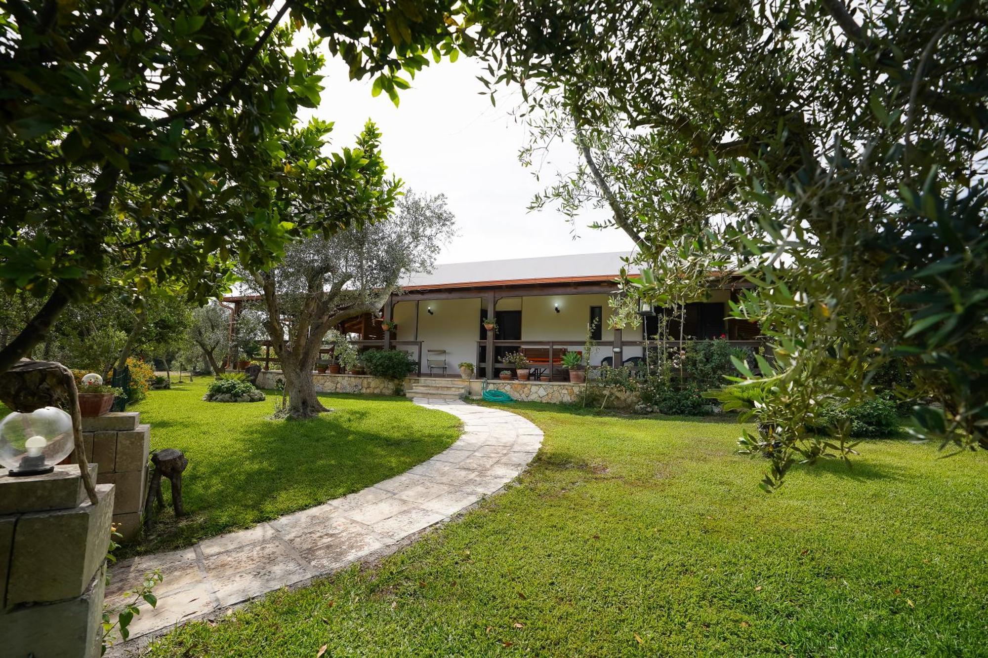 Casa Vacanza Russo Fernando Alimini Eksteriør bilde