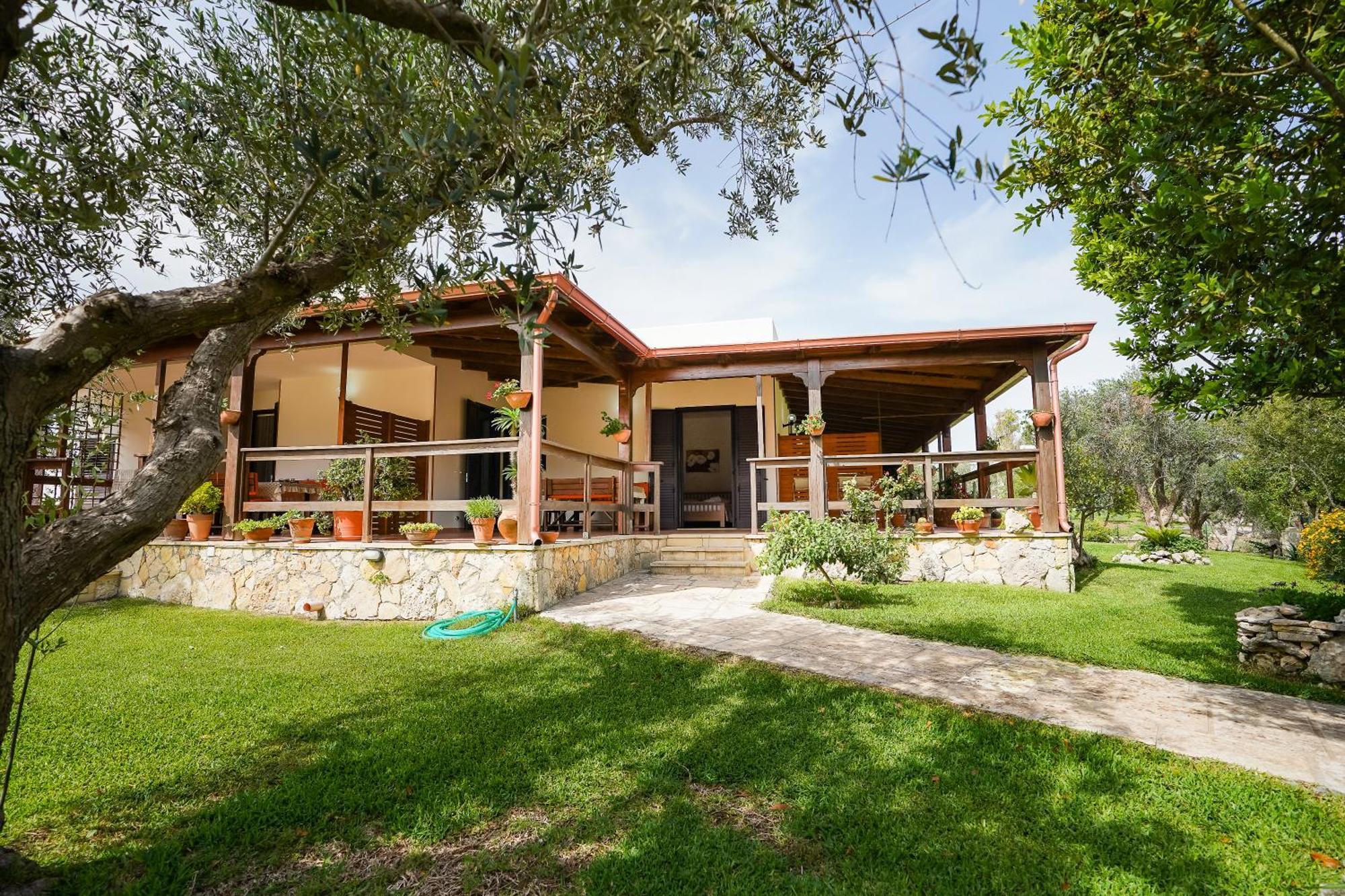 Casa Vacanza Russo Fernando Alimini Eksteriør bilde