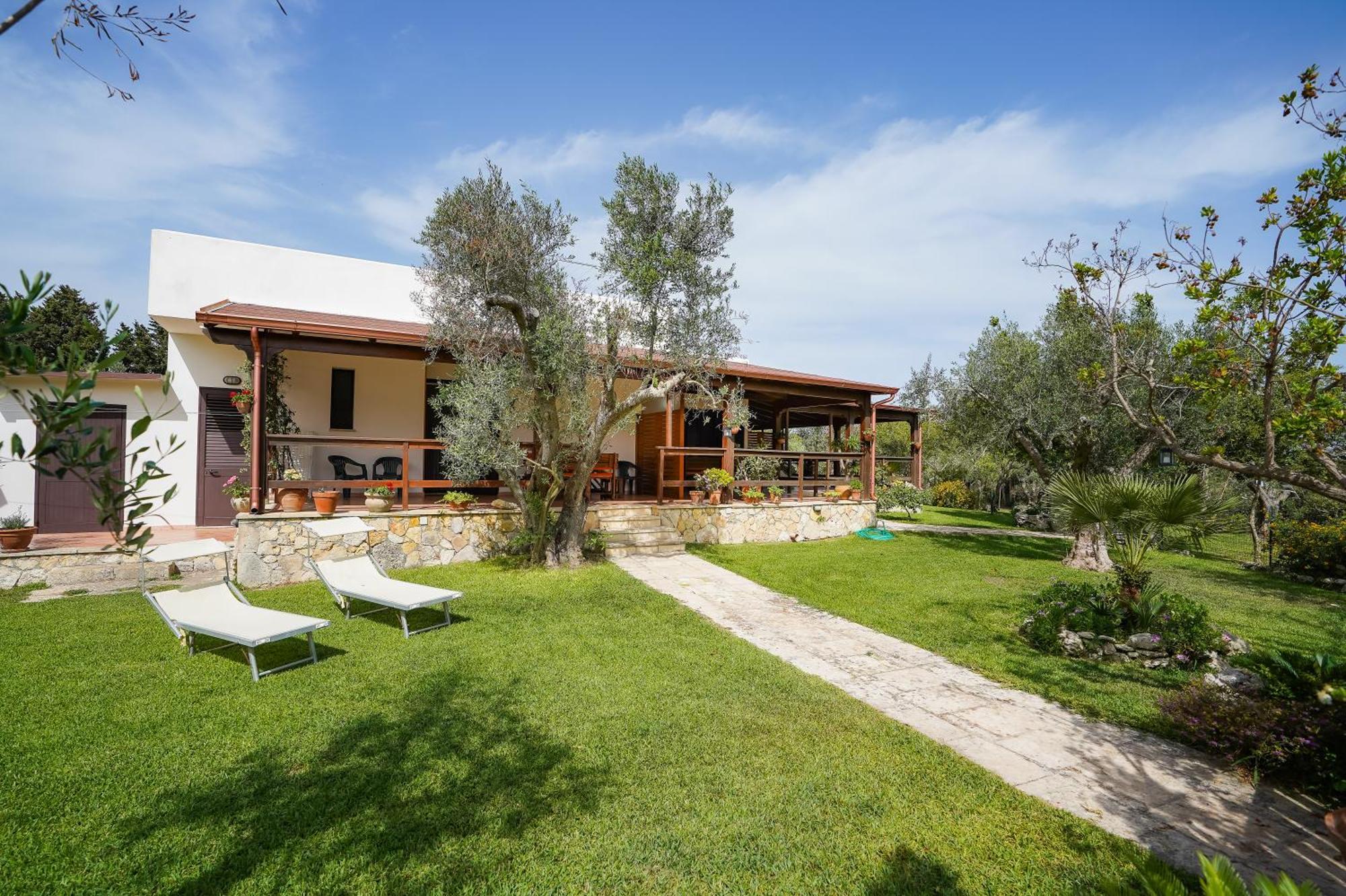 Casa Vacanza Russo Fernando Alimini Eksteriør bilde